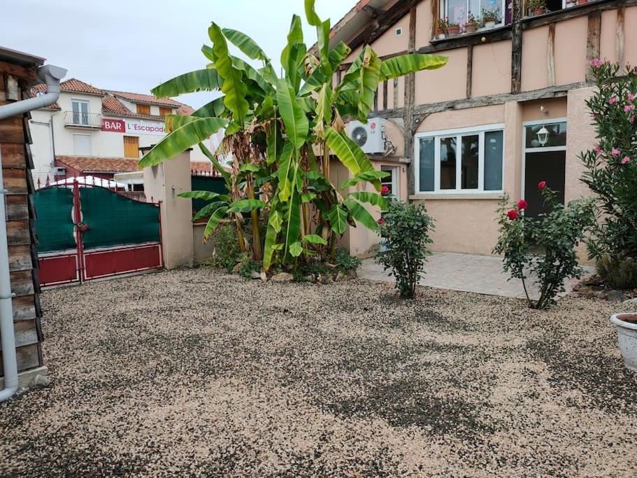 Meuble 3 Etoiles Dans Un Petit Village Du Gers Villecomtal-Sur-Arros Eksteriør bilde