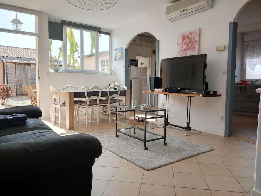 Meuble 3 Etoiles Dans Un Petit Village Du Gers Villecomtal-Sur-Arros Eksteriør bilde